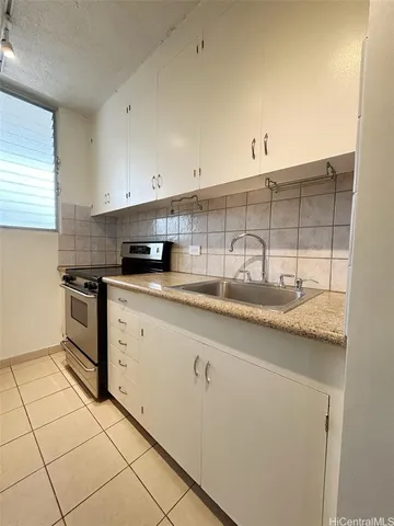 $1,900 | 1543 Makiki Street, Unit 605, Honolulu, HI 96822