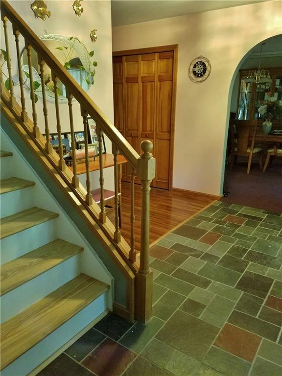 327 Sennett Road Jefferson, ME 04348 - Photo 11 of 32 FRONT ENTRANCE ROOM PLENTY OF ROOM...