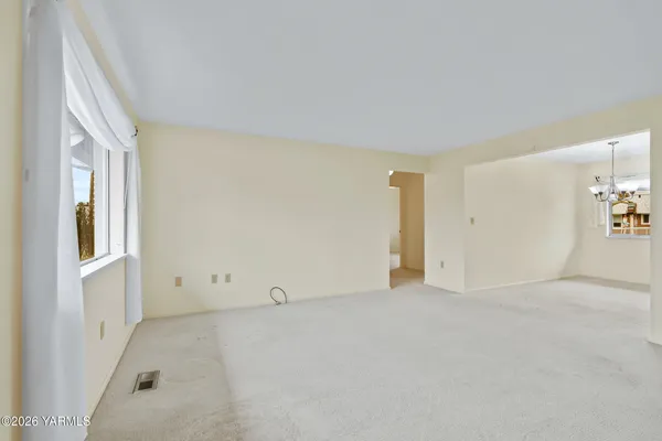 $185,000 | 3804 Mavis Avenue, Yakima, WA 98902