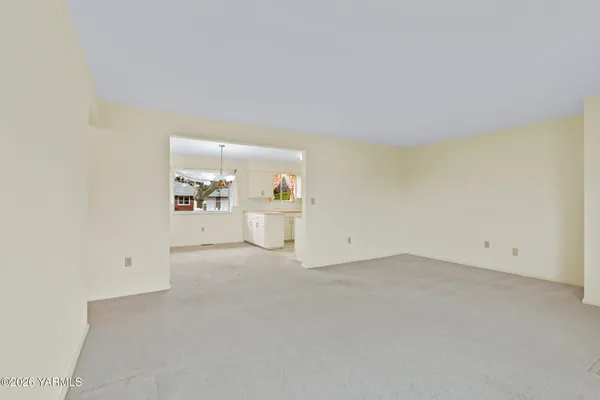 $185,000 | 3804 Mavis Avenue, Yakima, WA 98902