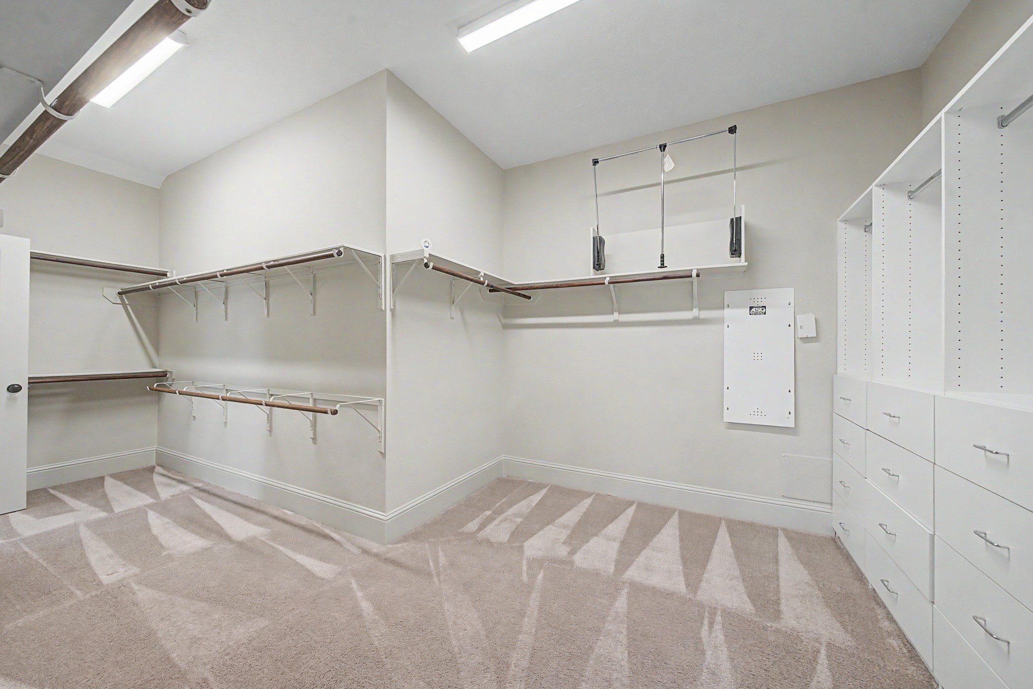 31032 Sunfall Trail Lane Spring, TX 77386 - Photo 20 of 39 a view of a room with cabinet and mirrors