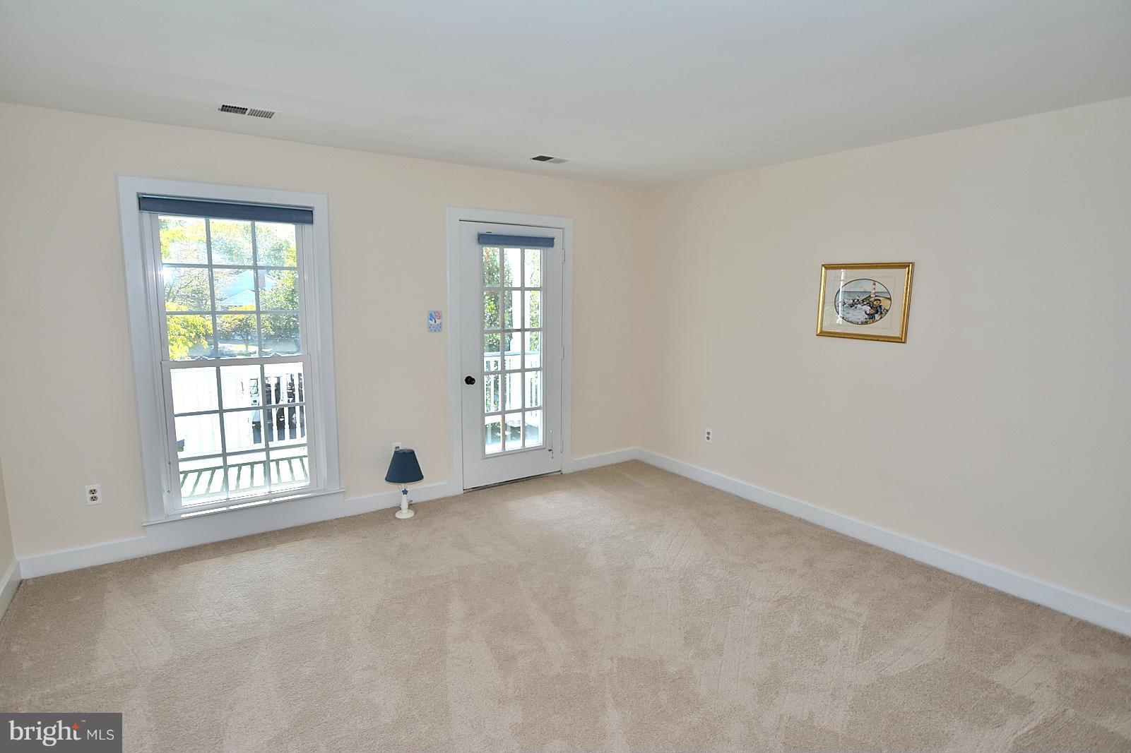 2805 Rifle Ridge Road Oakton, VA 22124 - Photo 22 of 30 an empty room with windows