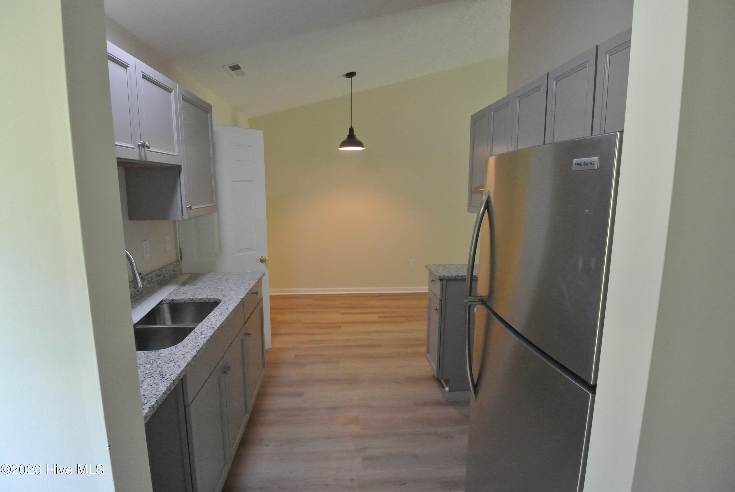 1491 RaceTrack Road New Bern, NC 28562 - Photo 6 of 15 Kitchen