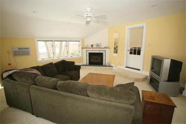 61 Barber Road Framingham, MA 01702 - Photo 21 of 26 Gallery Image 21