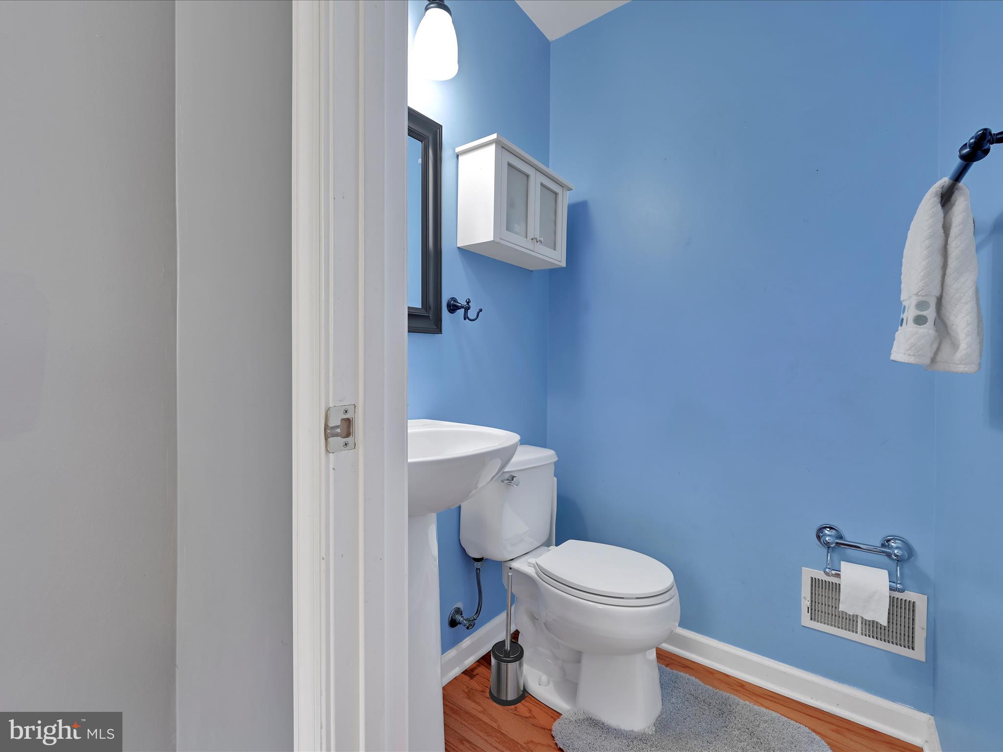 1124 Grove Road West Chester, PA 19380 - Photo 16 of 43 Powder Room