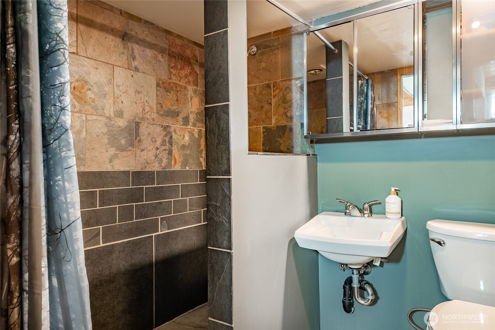 16010 Shuksan Rim Drive Deming, WA 98244 - Photo 21 of 31