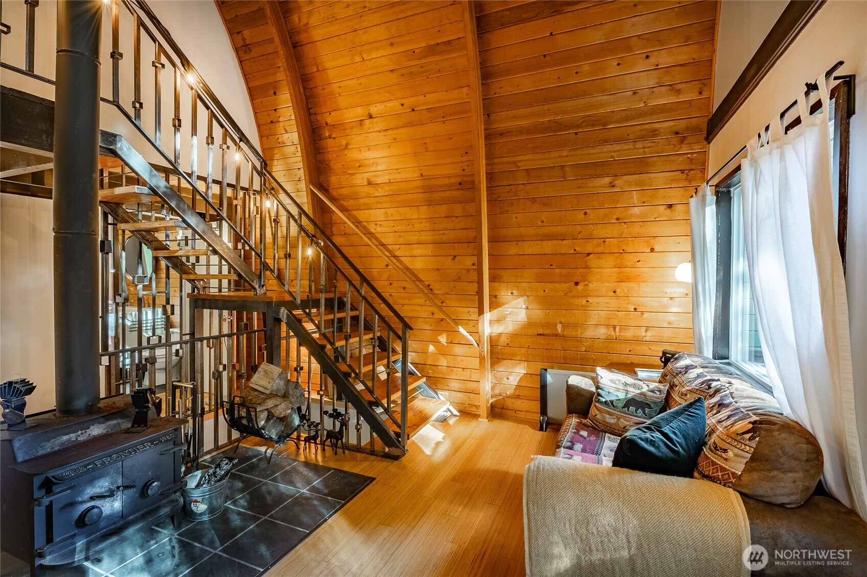 16010 Shuksan Rim Drive Deming, WA 98244 - Photo 5 of 31