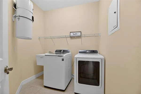 $410,000 | 1420 Emerald Dunes Drive, Sun City Center, FL 33573