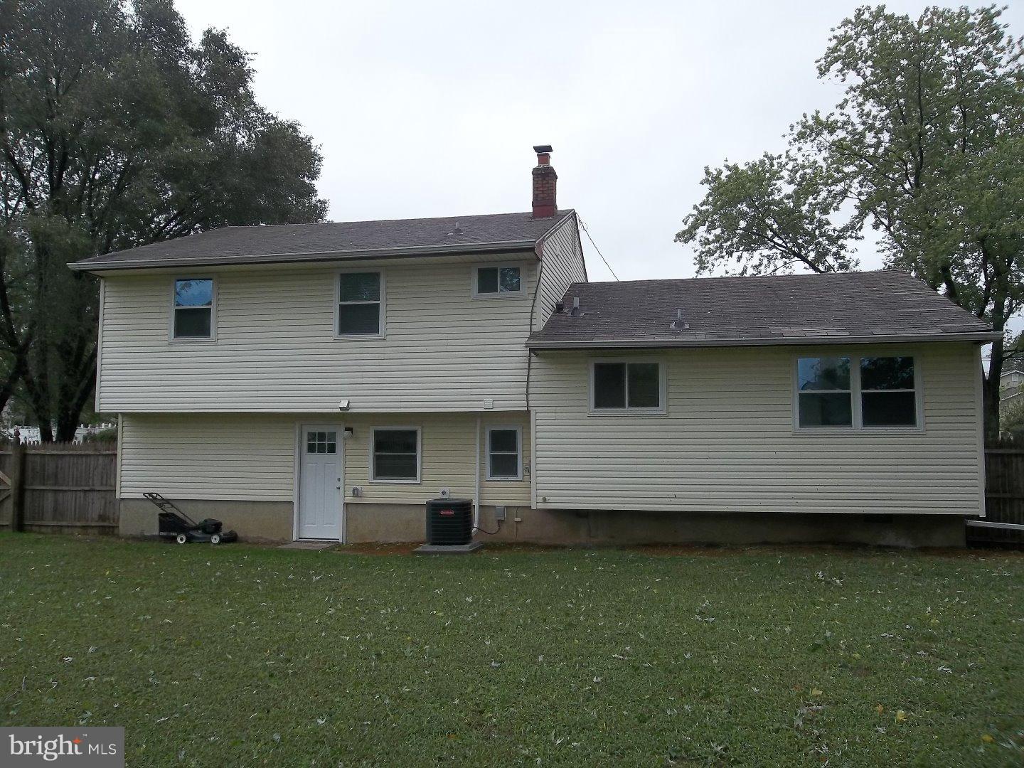 303 Cardinal Road Edgewater Park, NJ 08010 - Photo 2 of 18