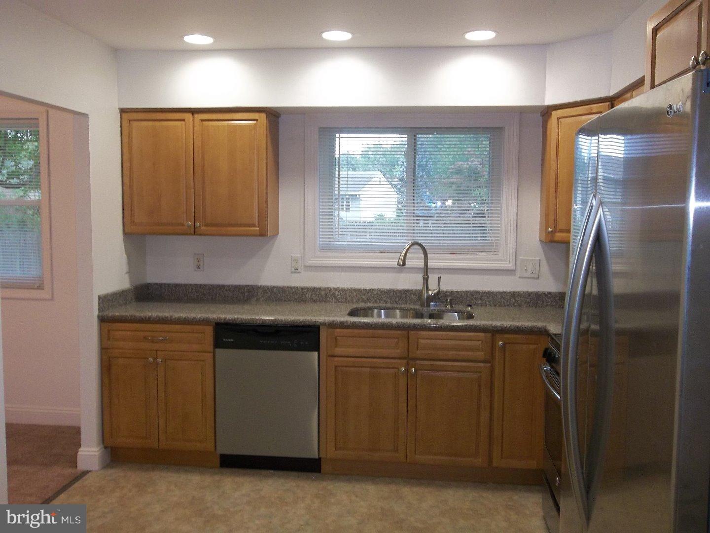 303 Cardinal Road Edgewater Park, NJ 08010 - Photo 5 of 18