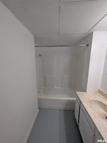 $90,000 | 944 East Walnut Street, Canton, IL 61520