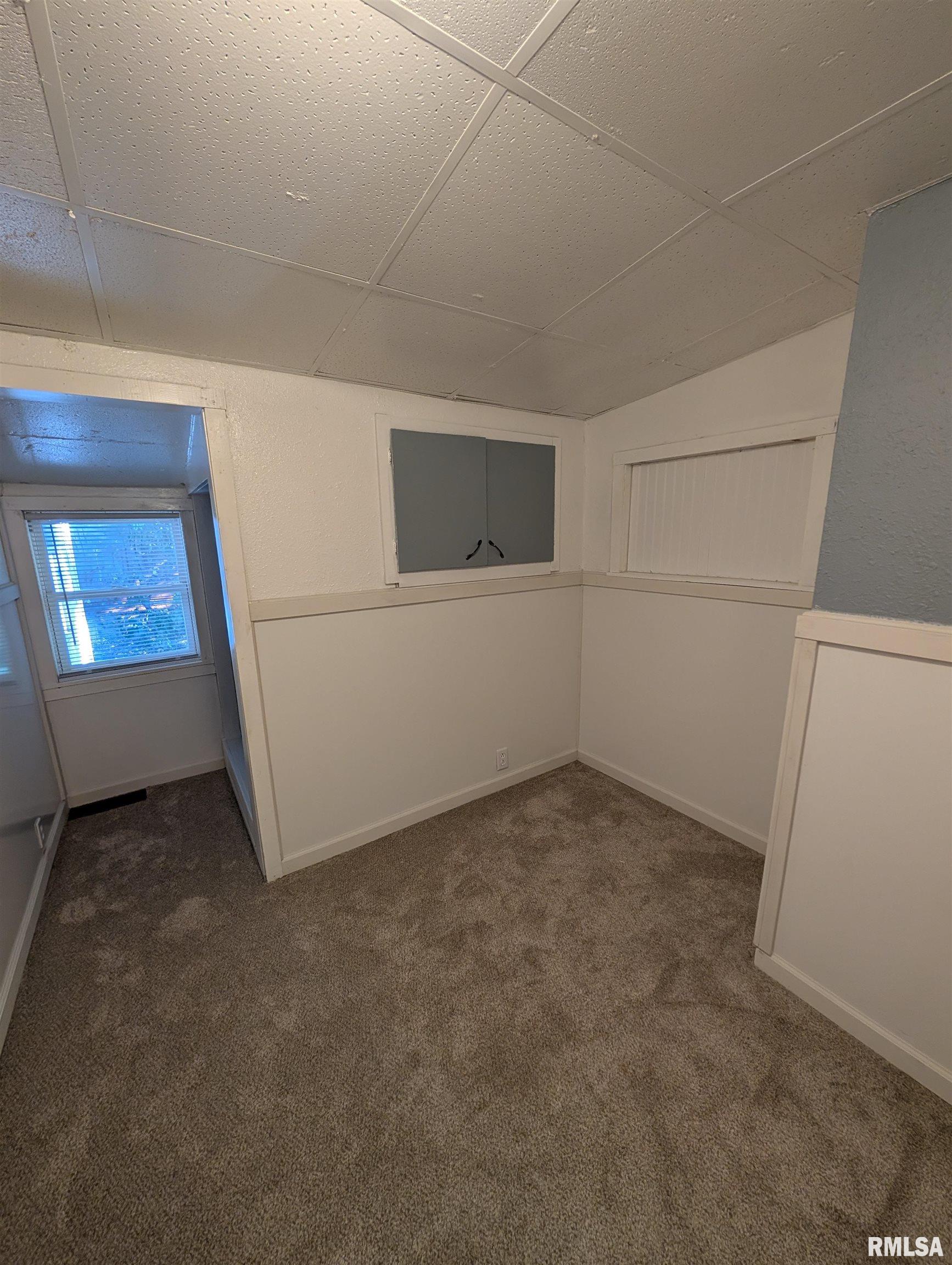 944 East Walnut Street Canton, IL 61520 - Photo 20 of 48