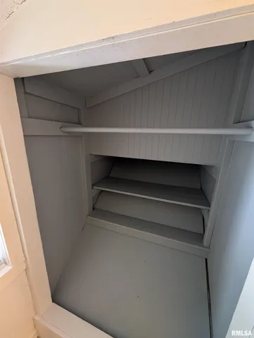 $90,000 | 944 East Walnut Street, Canton, IL 61520