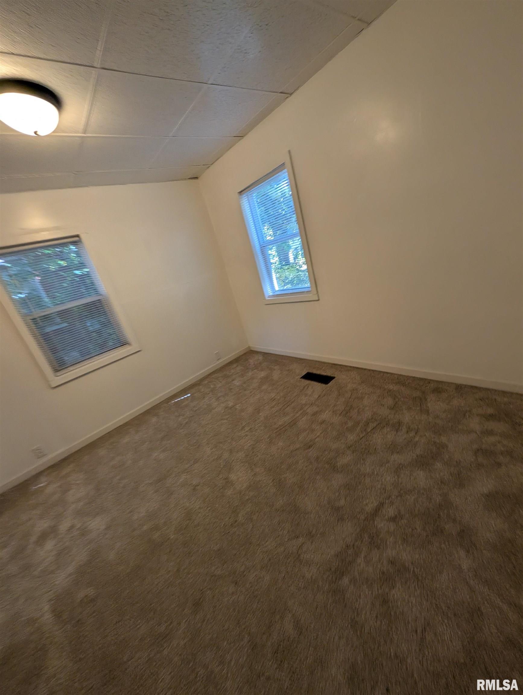 944 East Walnut Street Canton, IL 61520 - Photo 30 of 48