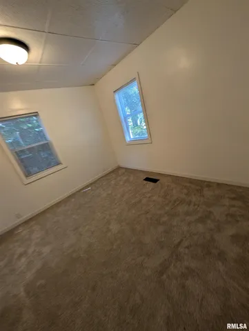 $90,000 | 944 East Walnut Street, Canton, IL 61520