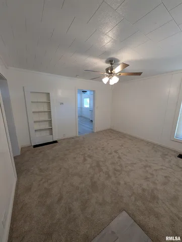 $90,000 | 944 East Walnut Street, Canton, IL 61520