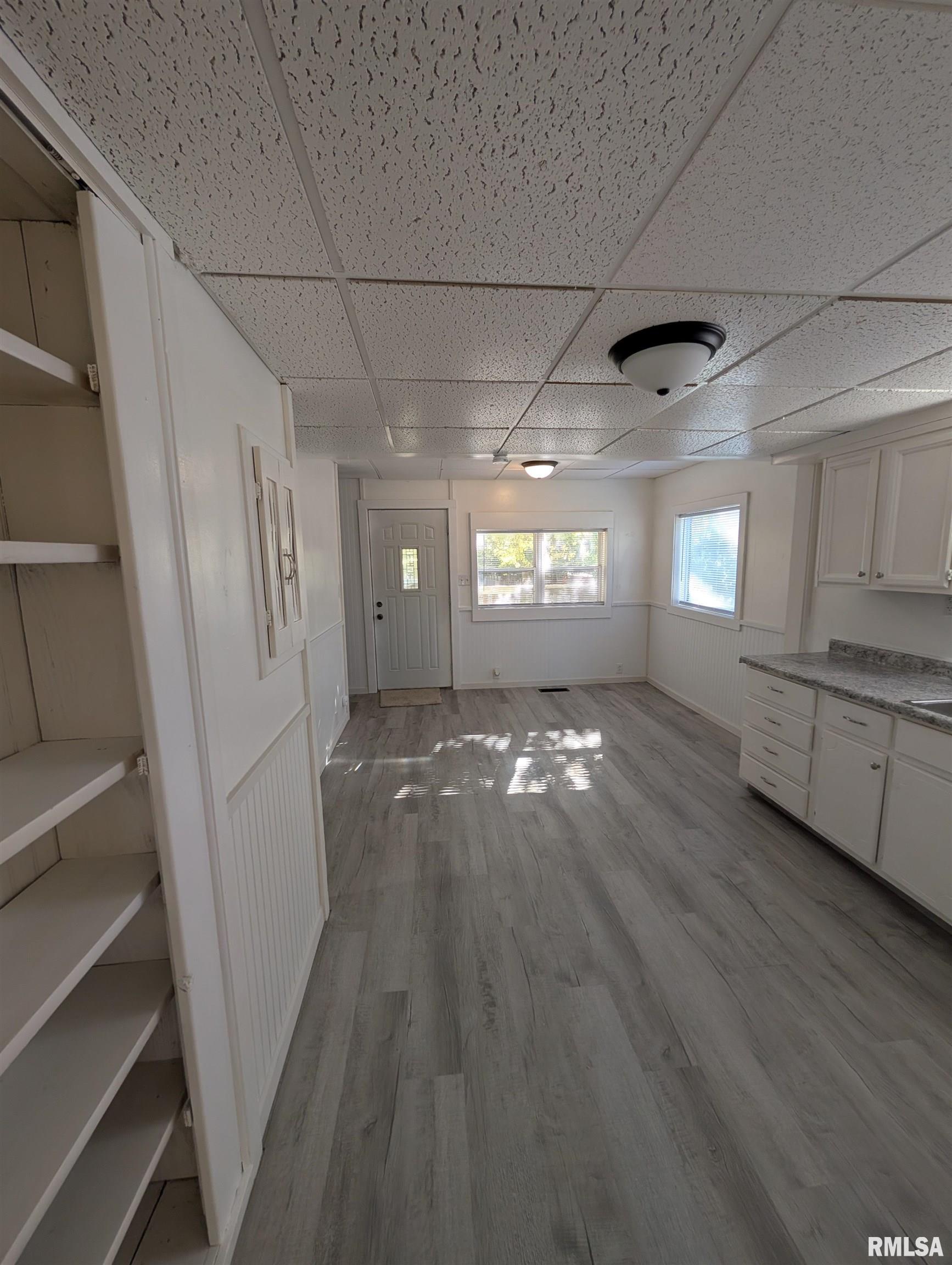 944 East Walnut Street Canton, IL 61520 - Photo 7 of 48