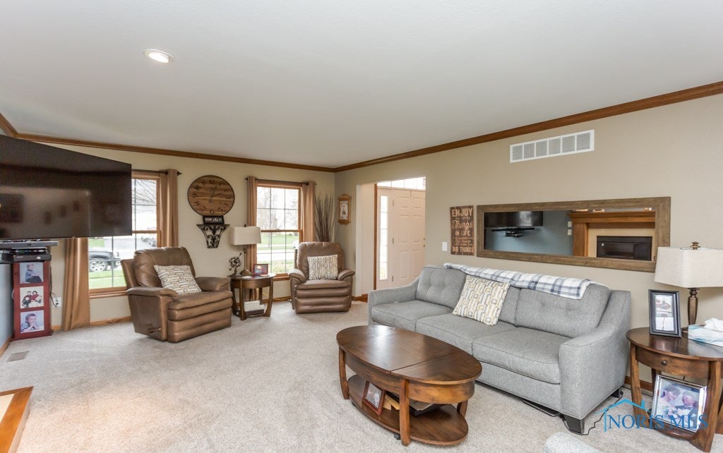 1786 Crossfields Road Perrysburg, OH 43551 - Photo 6 of 36 Gallery Image 6