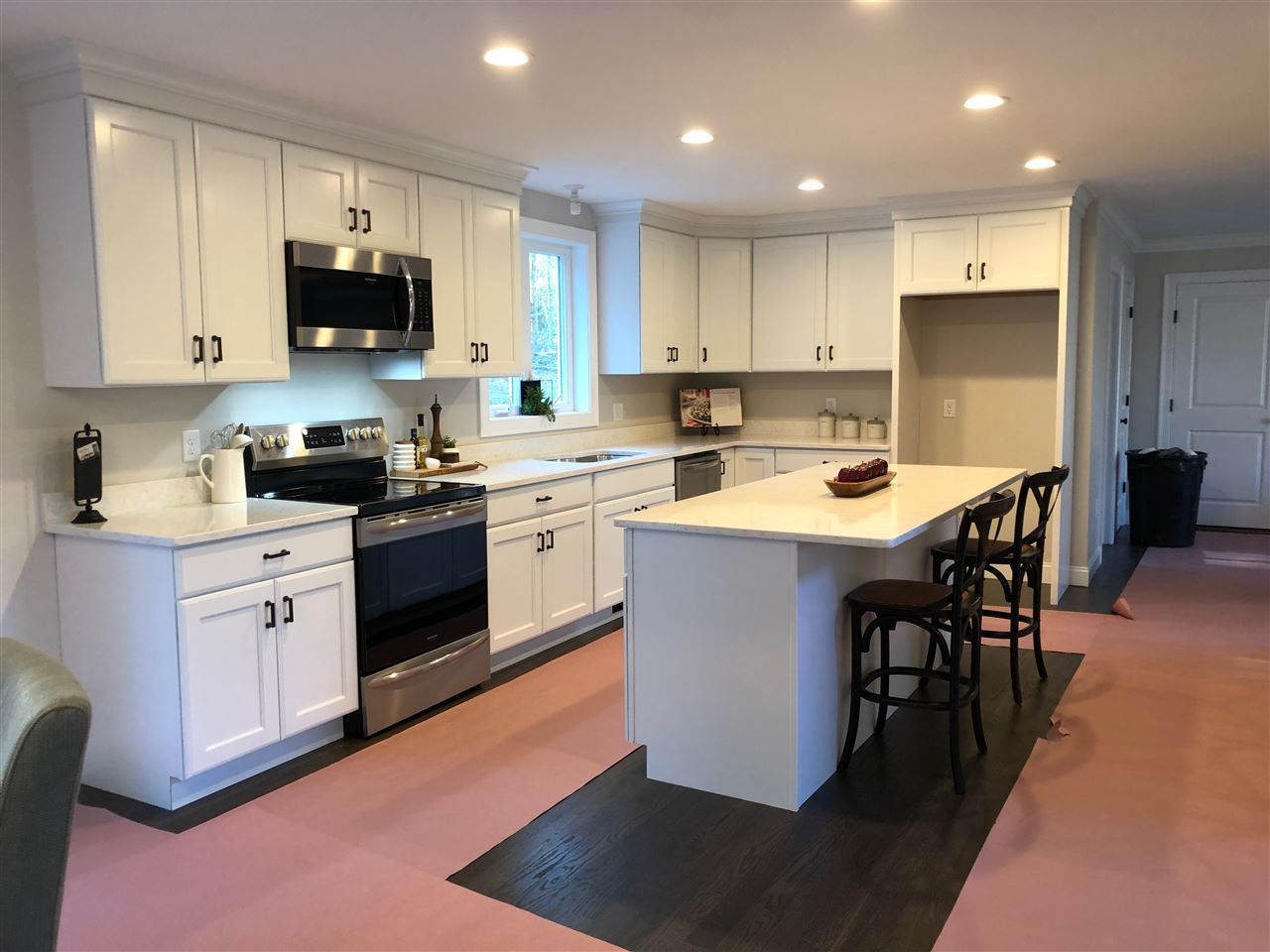 21 Hayden Road Pelham, NH 03076 - Photo 4 of 26