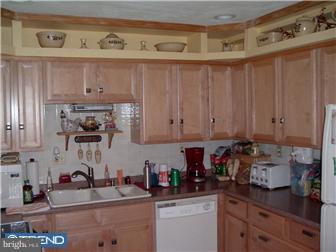 160 Terrace Road Levittown, PA 19056 - Photo 4 of 9