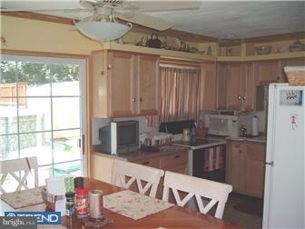 160 Terrace Road Levittown, PA 19056 - Photo 5 of 9