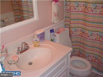 160 Terrace Road Levittown, PA 19056 - Photo 7 of 9