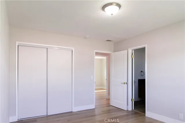 a picture of a window in a room