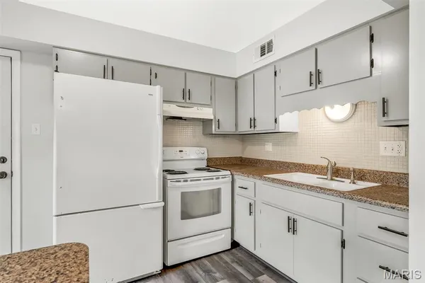 $105,000 | 1680 Herault Place, Unit C, St. Louis, MO 63125