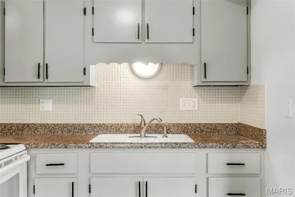 $105,000 | 1680 Herault Place, Unit C, St. Louis, MO 63125