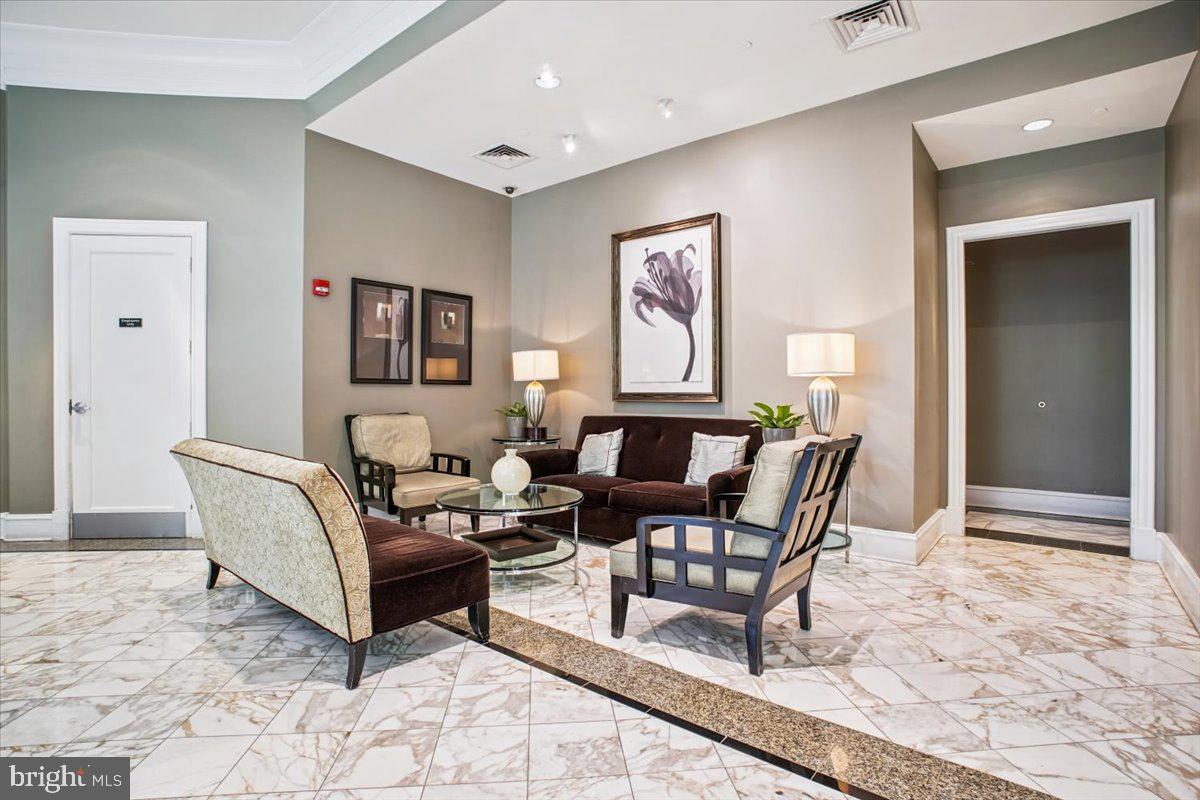 851 North Glebe Road, Unit 1003 Arlington, VA 22203 - Photo 42 of 73
