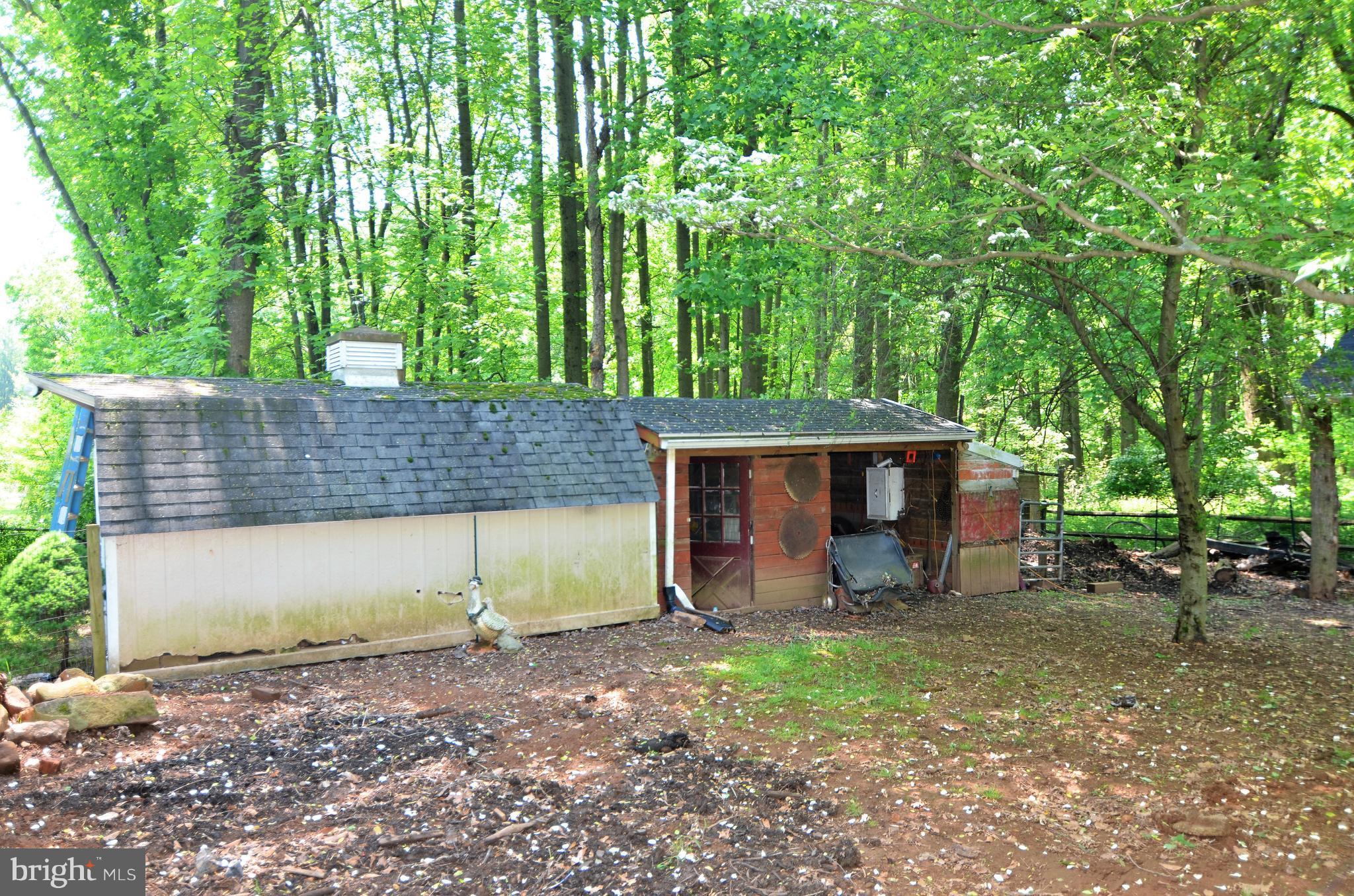 820 Petem Road Kingsville, MD 21087 - Photo 6 of 30 a view of a backyard