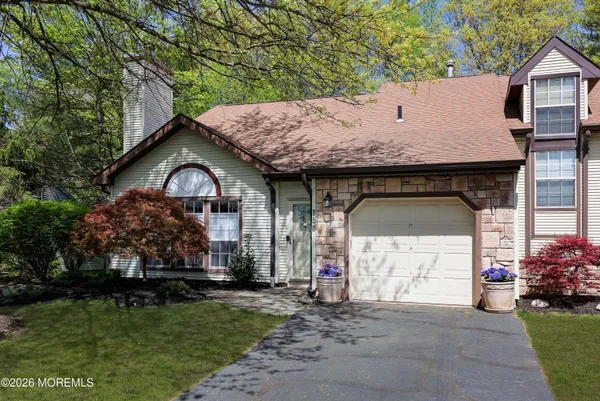 $670,000 | 158 Colony Lane, Manalapan, NJ 07726