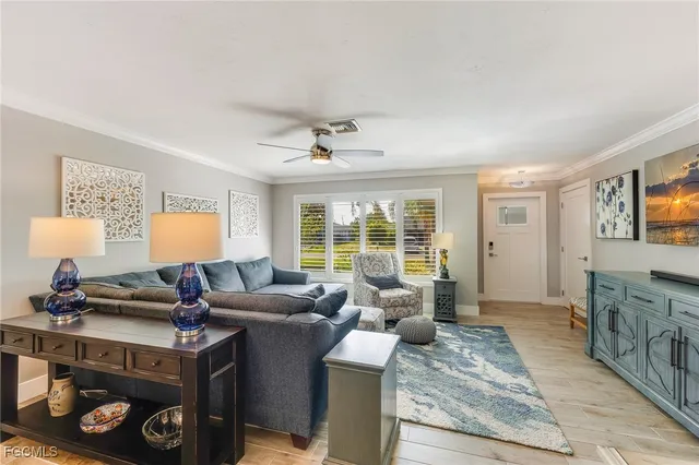 $319,000 | 3813 Southeast 10th Avenue, Cape Coral, FL 33904