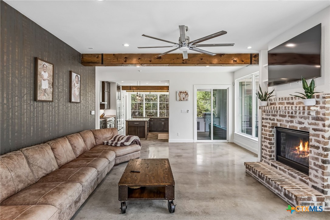 521 Rittimann Road Spring Branch, TX 78070 - Photo 11 of 48