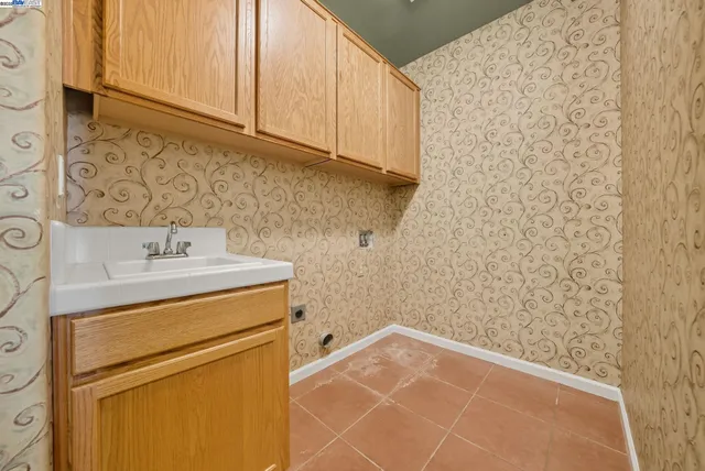 $499,000 | 775 Sweetwood Lane, Patterson, CA 95363