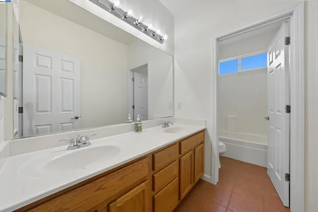 $499,000 | 775 Sweetwood Lane, Patterson, CA 95363