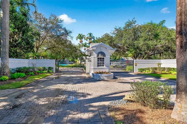 $10,500 | 6731 Southwest 138th Street, Palmetto Bay, FL 33158