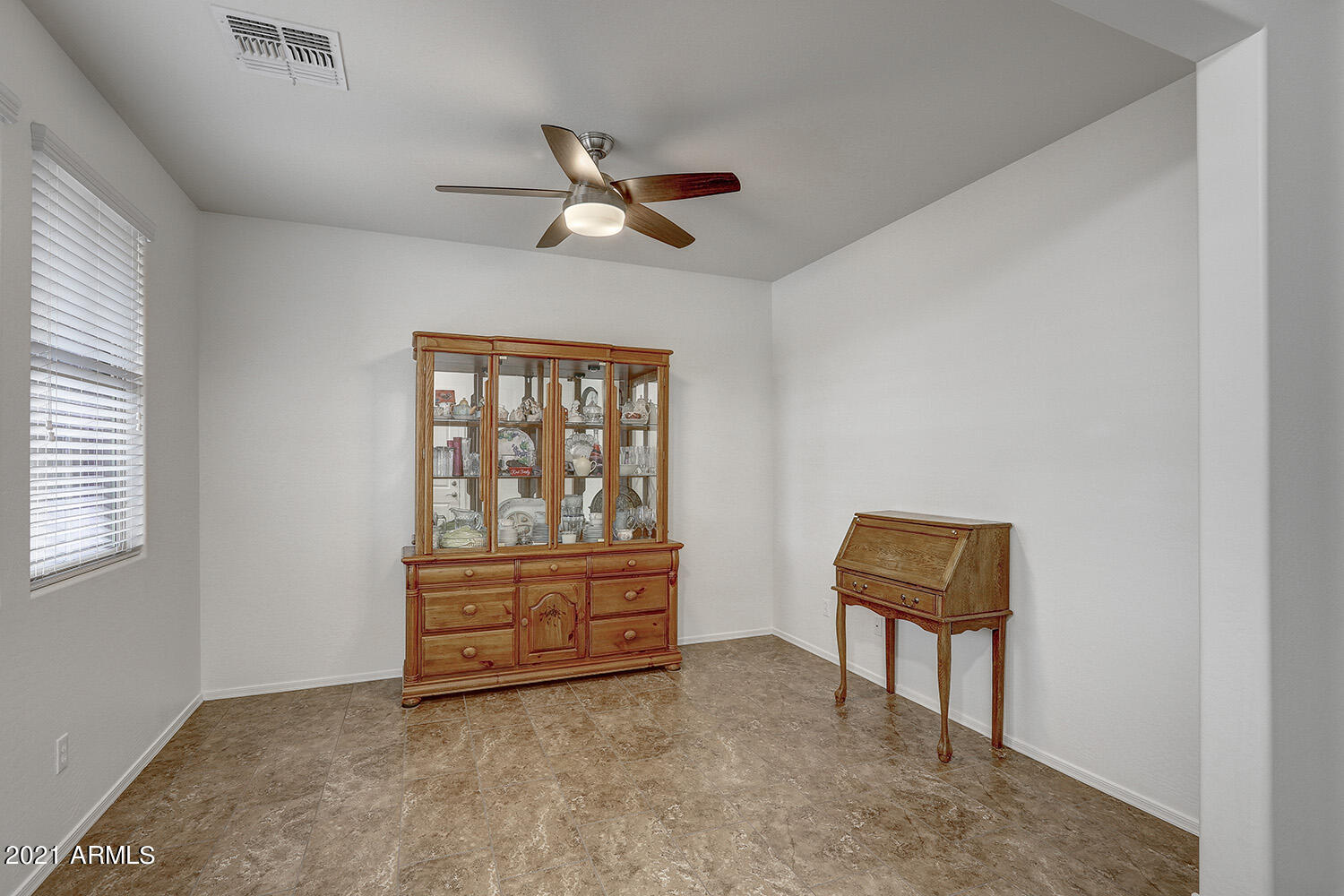 3027 East Charter Oak Road Phoenix, AZ 85032 - Photo 7 of 39 Dining Room