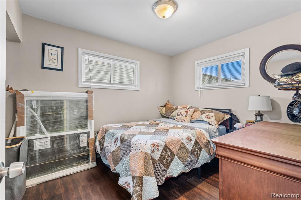 34441 Phyllis Street Wayne, MI 48184 - Photo 14 of 32
