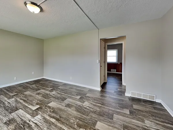 $2,024 | 1103 44th Avenue Northeast, Columbia Heights, MN 55421