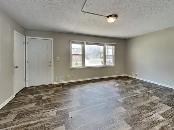 $2,024 | 1103 44th Avenue Northeast, Columbia Heights, MN 55421