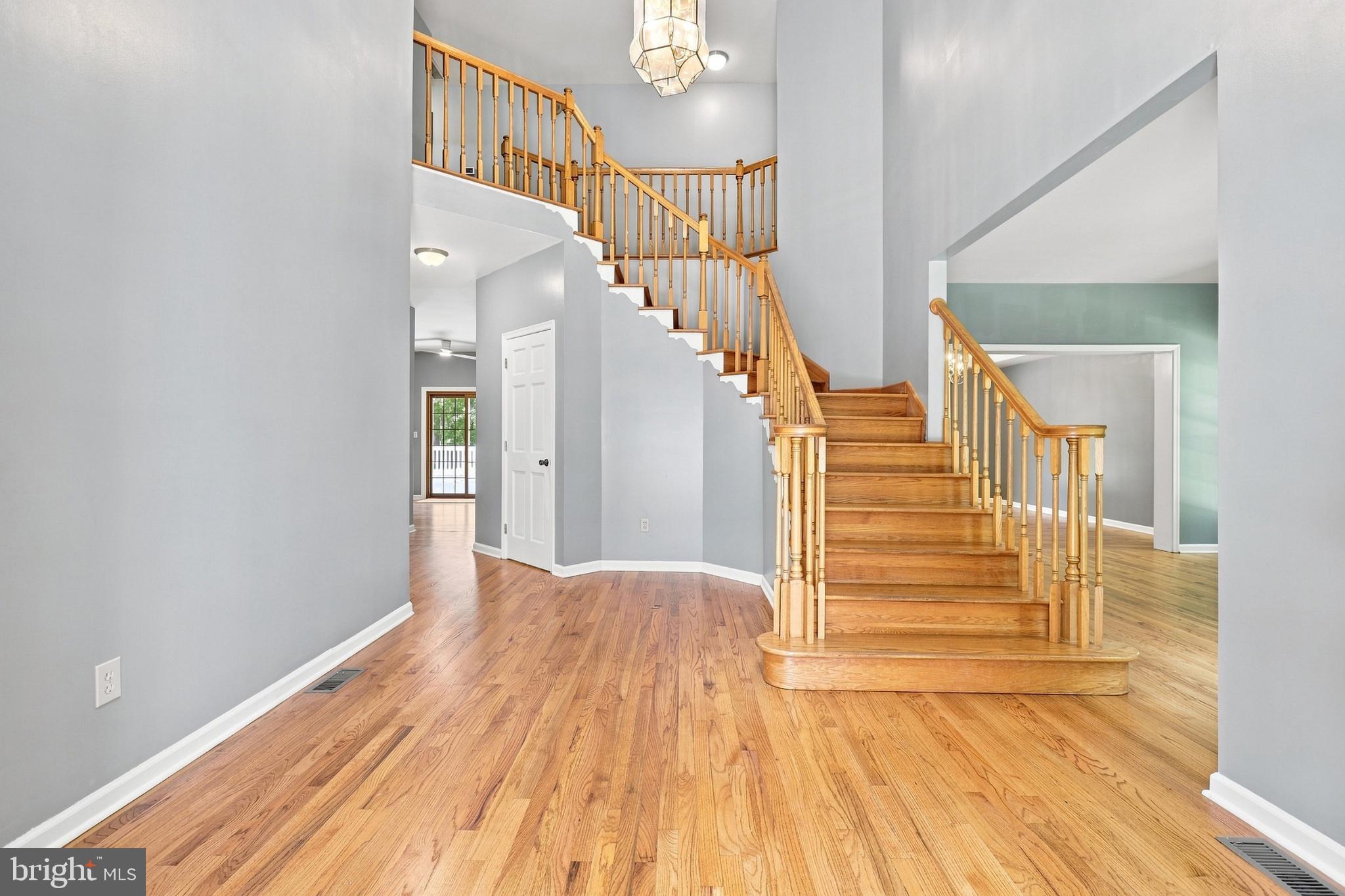 13142 Midway Road King George, VA 22485 - Photo 14 of 66 This foyer is fabulous….