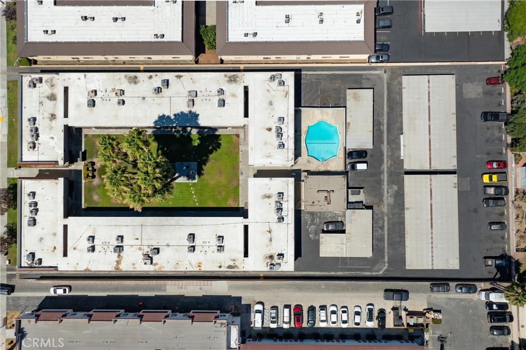 4641 Arlington Avenue Riverside, CA 92504 - Photo 30 of 33 a bathroom view with a sink and a mirror