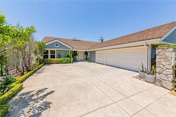 $2,690,000 | 6 Sirius, Unit 61, Irvine, CA 92603