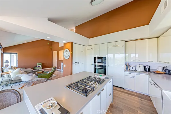 $2,690,000 | 6 Sirius, Unit 61, Irvine, CA 92603