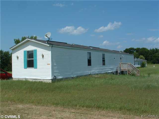 26342 Peters Bridge Road Courtland, VA 23837 - Photo 2 of 4 Exterior Back