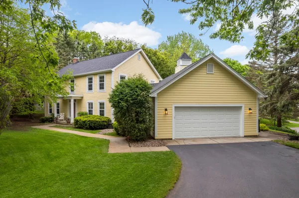 $1,339,000 | 3620 James Avenue, Deephaven, MN 55391