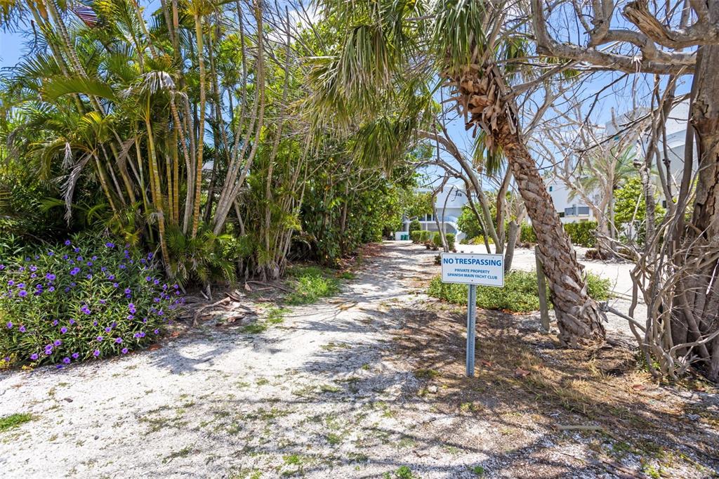 546 Spanish Drive South Longboat Key, FL 34228 - Photo 49 of 57