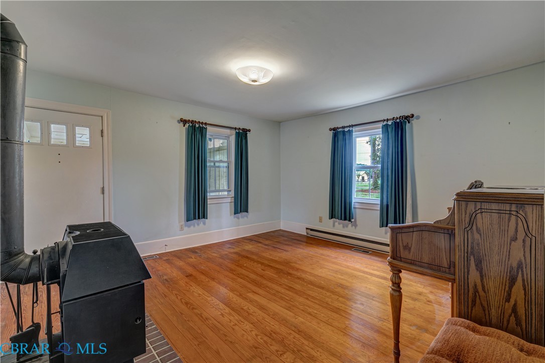 8138 Glass Road Hayes, VA 23072 - Photo 14 of 48