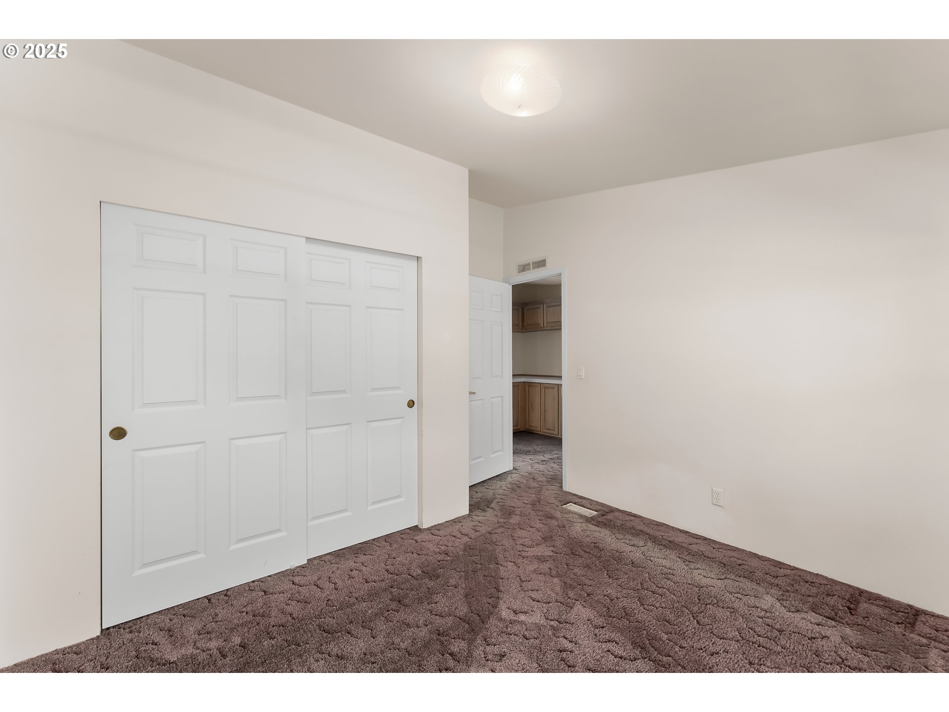 220 Robin Street Roseburg, OR 97470 - Photo 26 of 46 Bedroom